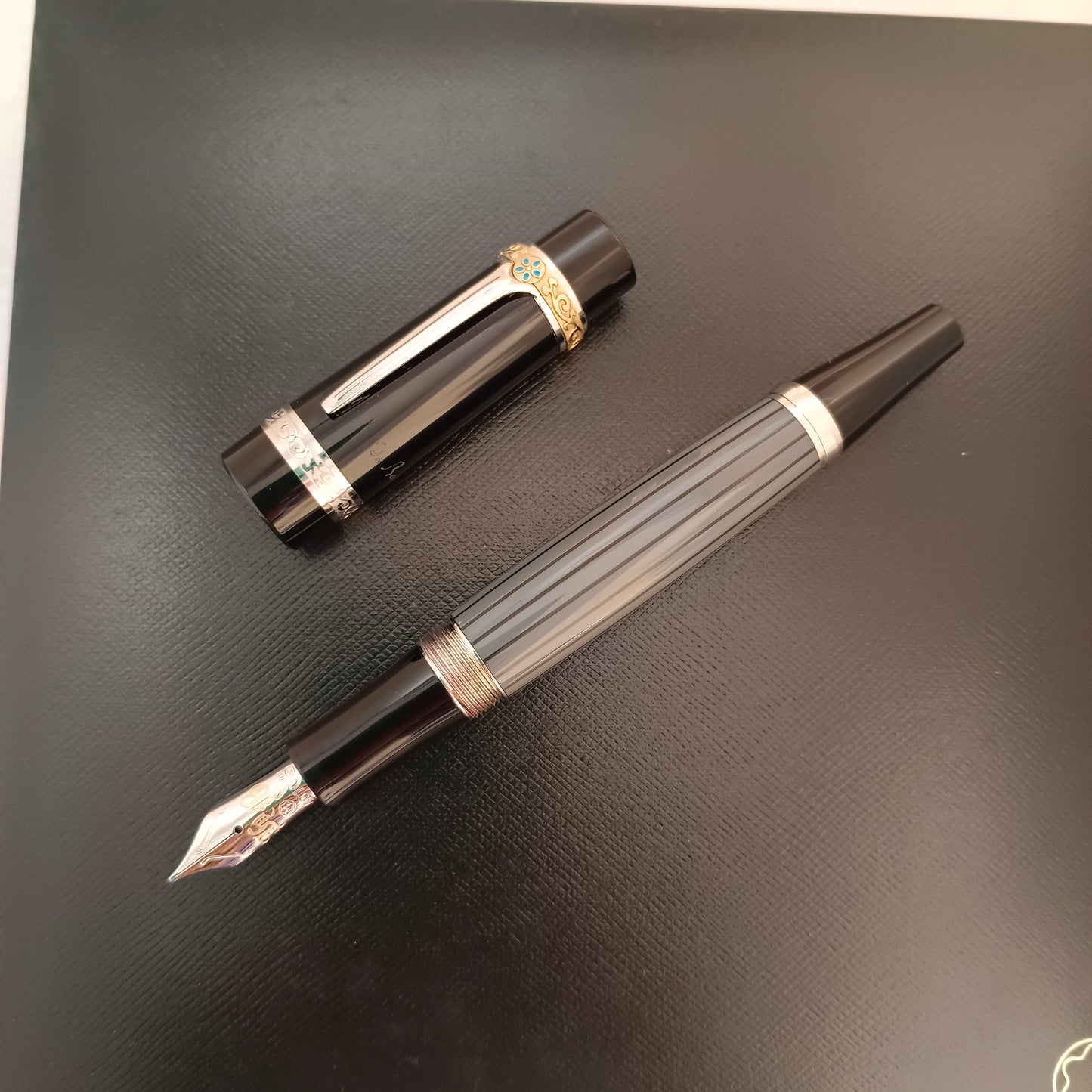 Montblanc Honore De Balzac Black Resin Foutain Pen