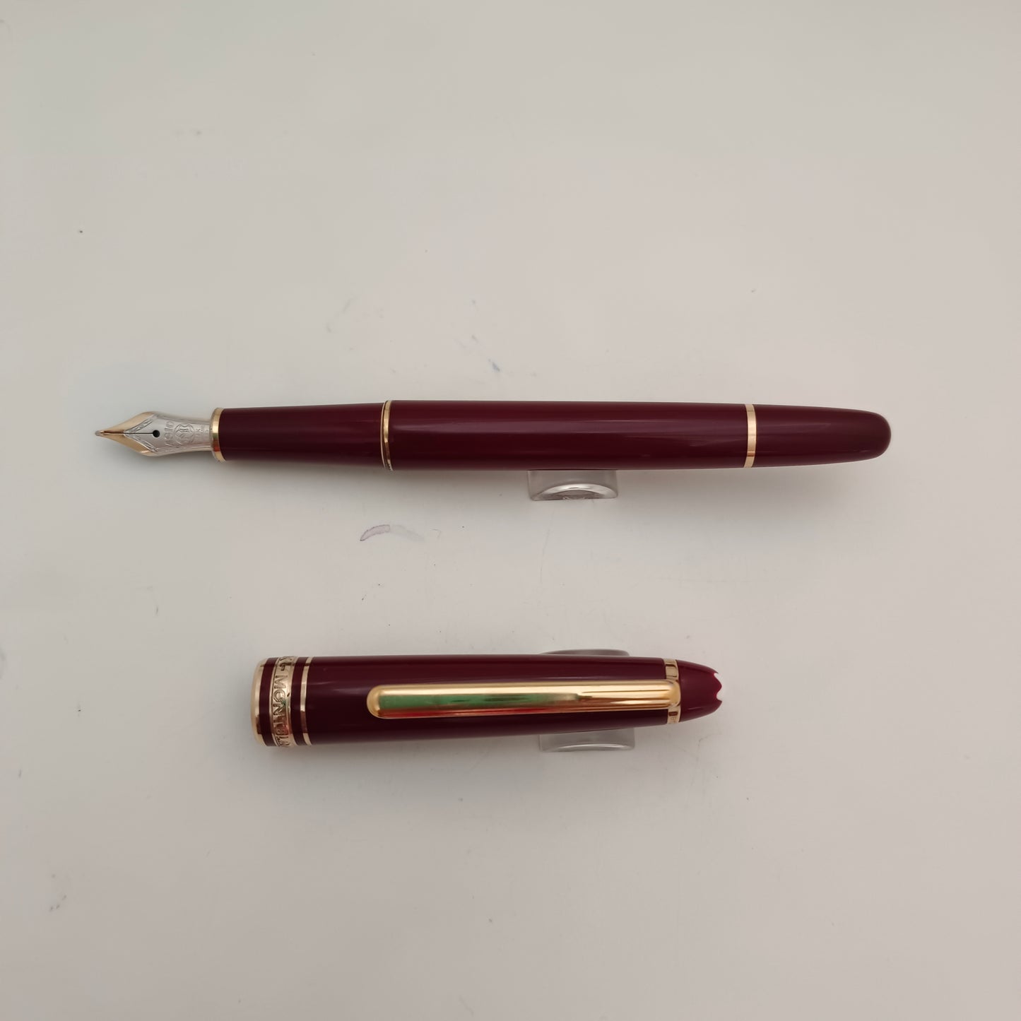 Montblanc Meisterstuck Classique Burgundy Fountain Pen