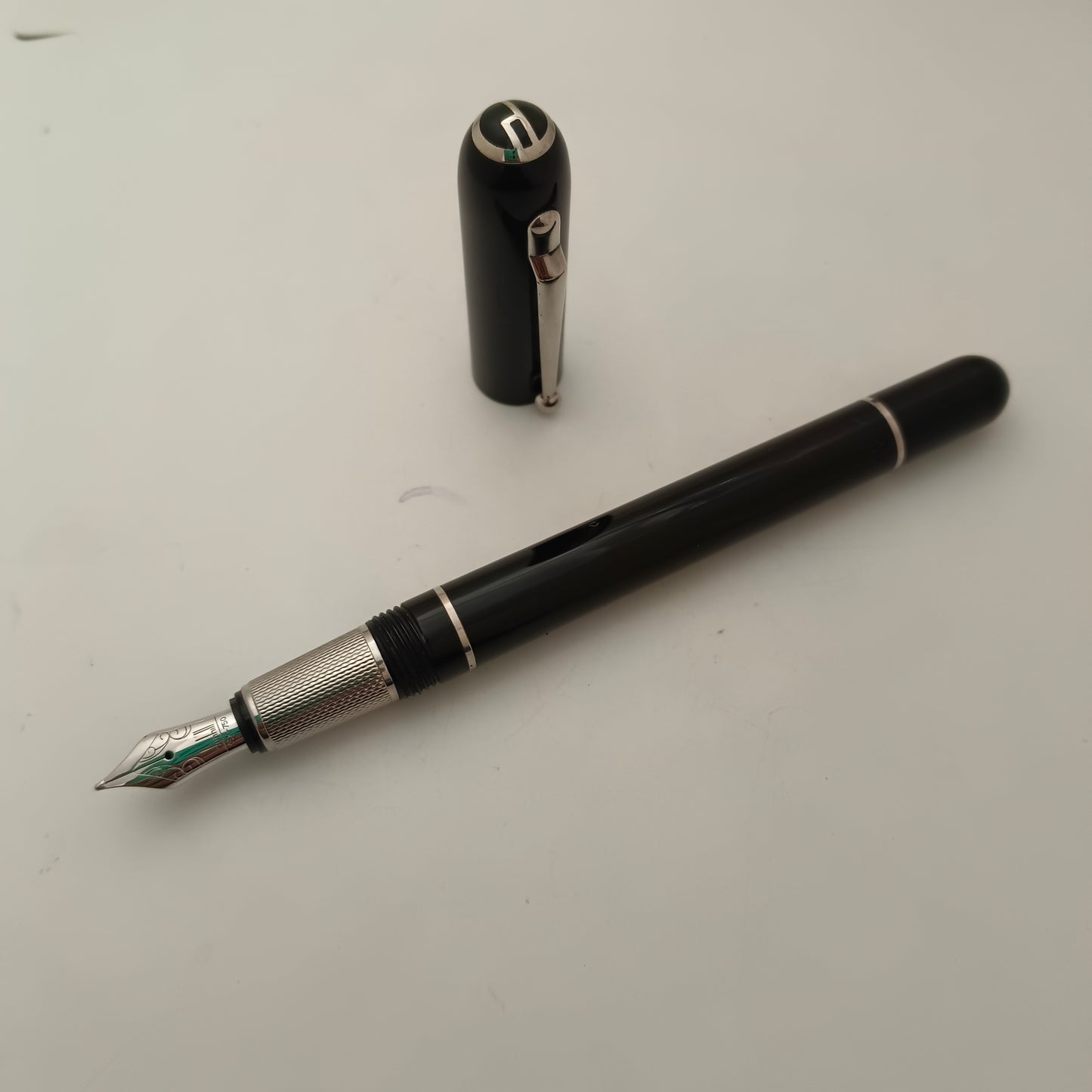 Dunhill Sidecar Black Fountain Pen With Chrome Trim