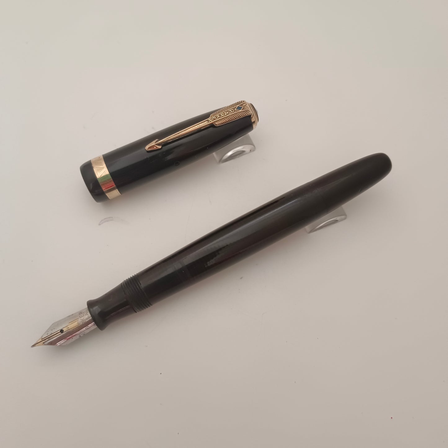 Vintage Parker Vacumatic Black Fountain Pen - 14kt Gold Nib