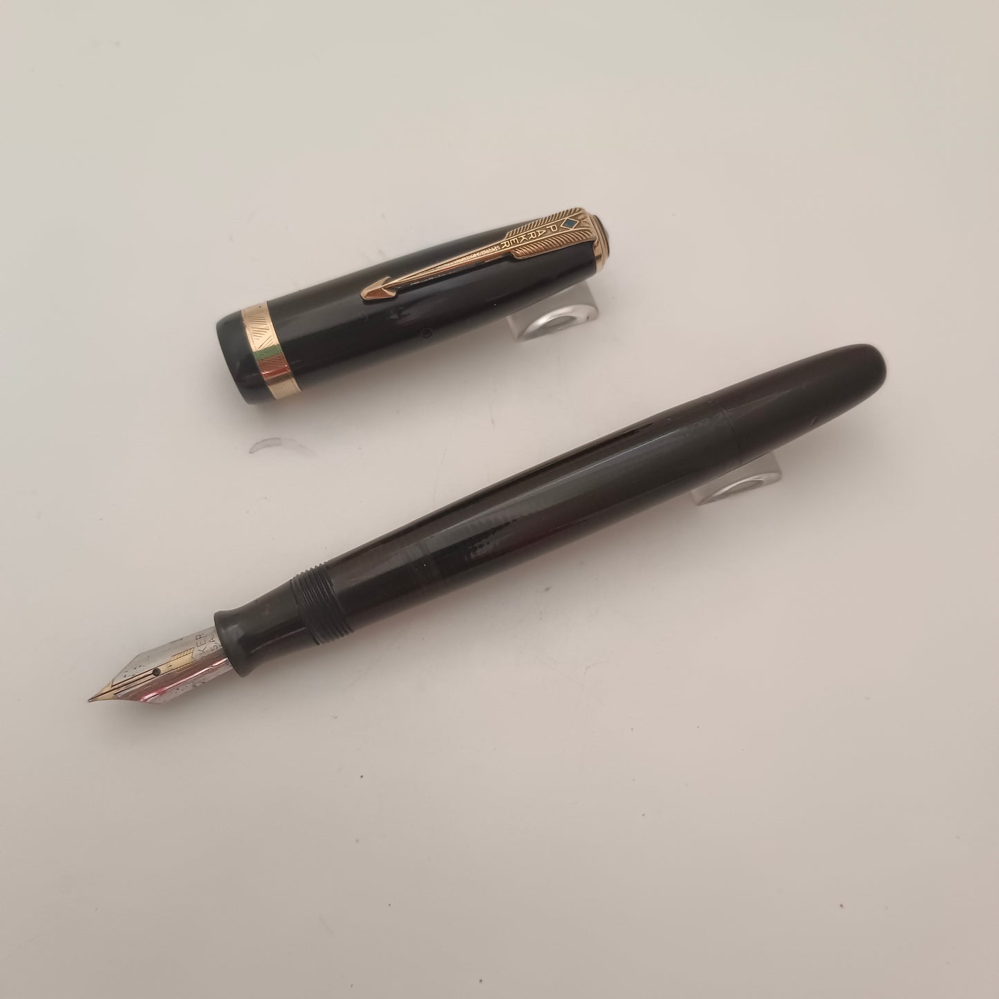 Vintage Parker Vacumatic Black Fountain Pen - 14kt Gold Nib