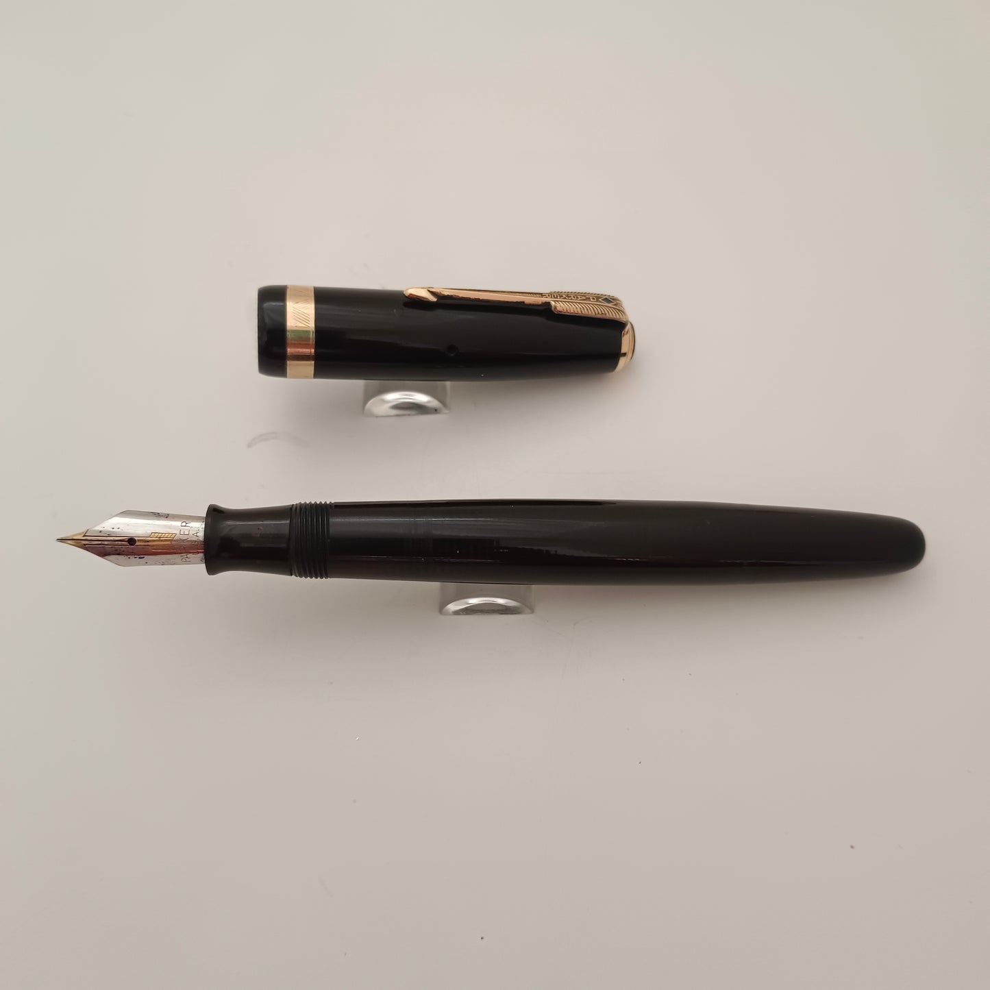 Vintage Parker Vacumatic Black Fountain Pen - 14kt Gold Nib