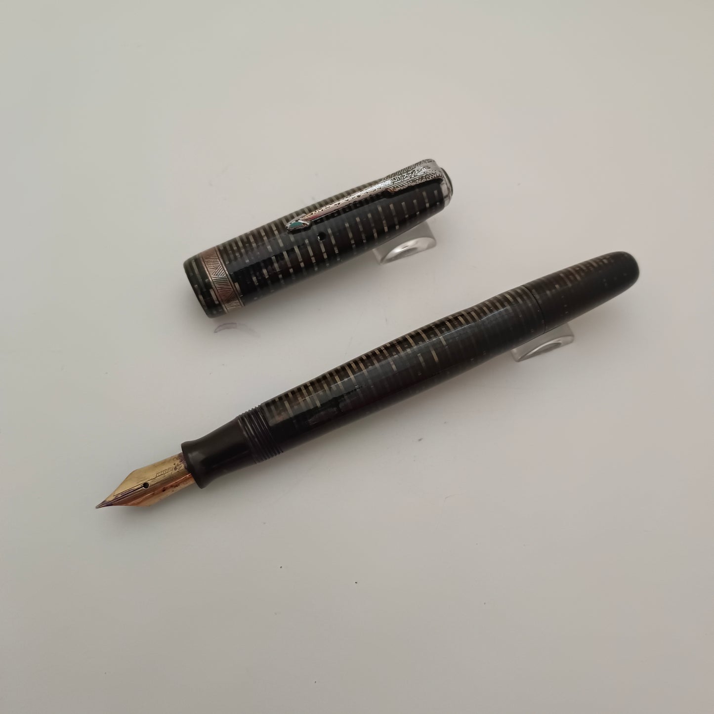 Vintage Parker Vacumatic Green Striped Fountain Pen