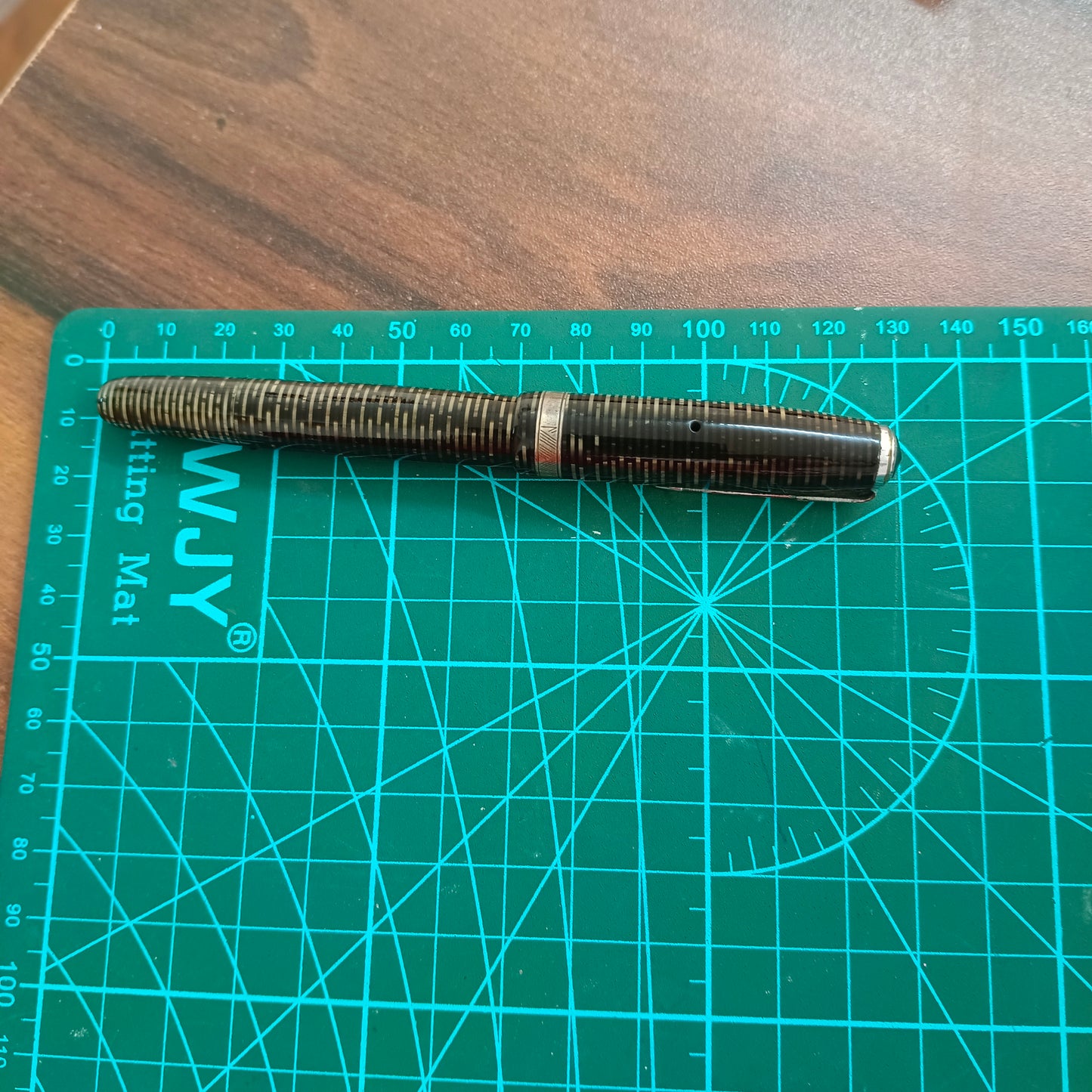 Vintage Parker Vacumatic Green Striped Fountain Pen