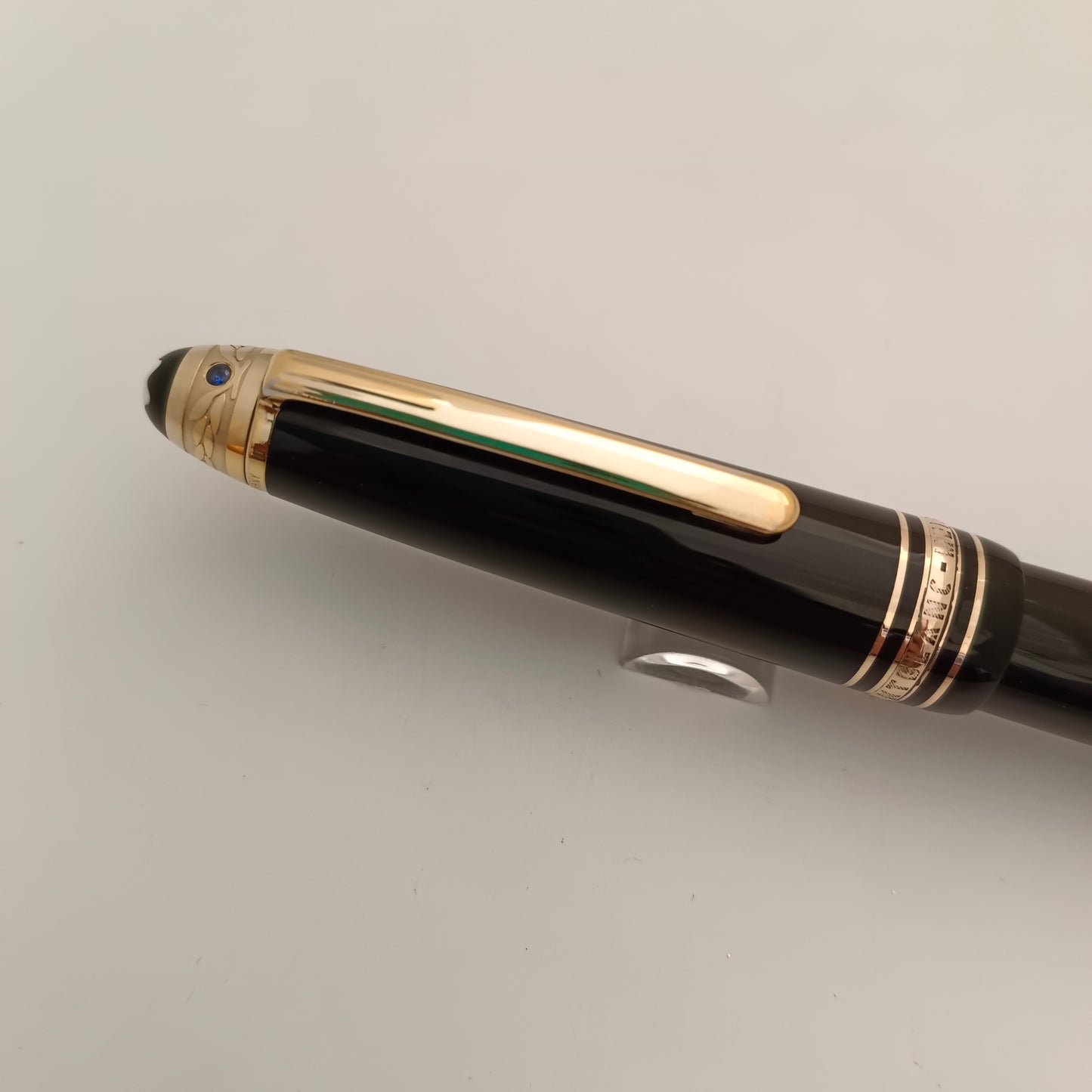 MONTBLANC MEISTERSTUCK LEGRAND UNICEF FOUNTAIN PEN BLUE SAPPHIRE