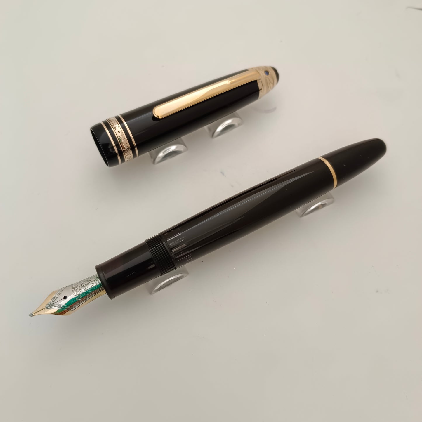 MONTBLANC MEISTERSTUCK LEGRAND UNICEF FOUNTAIN PEN BLUE SAPPHIRE