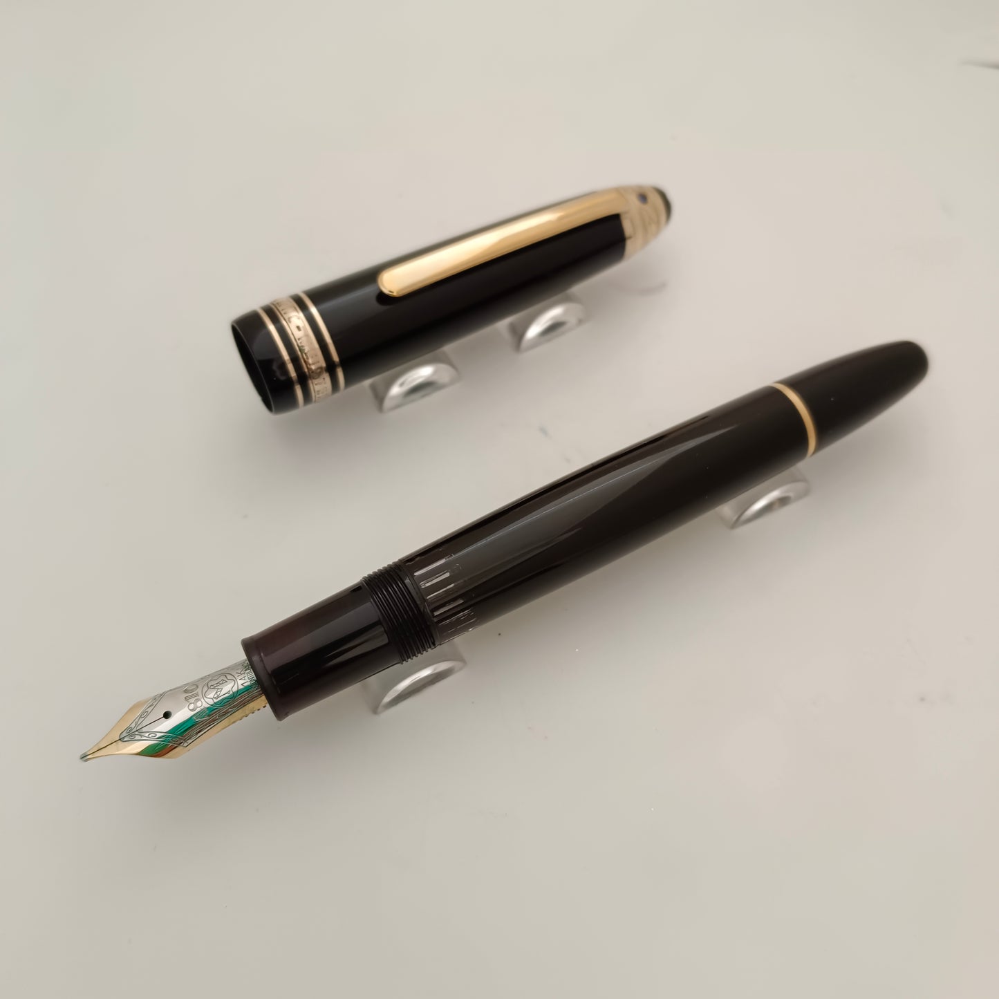 MONTBLANC MEISTERSTUCK LEGRAND UNICEF FOUNTAIN PEN BLUE SAPPHIRE