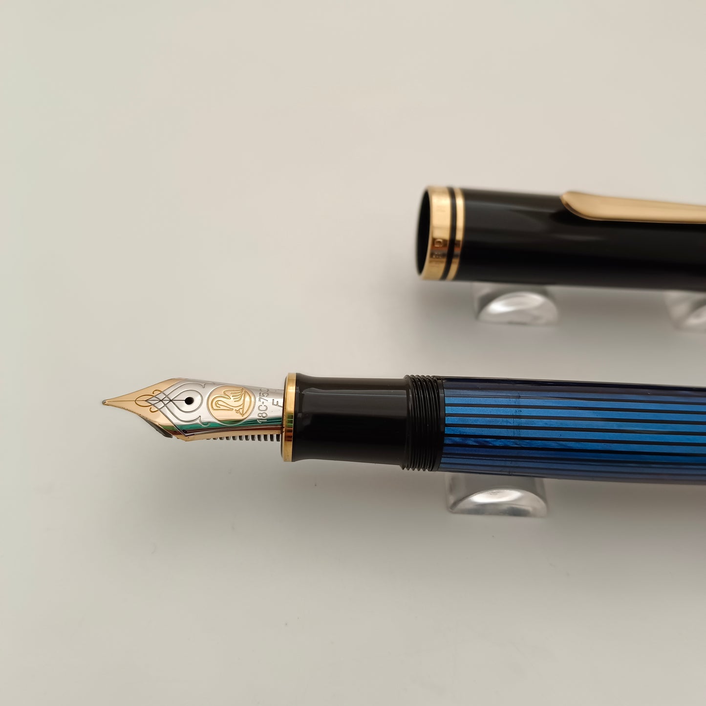 Pelikan SOUVERAN M800 Black/Green Fountain Pen