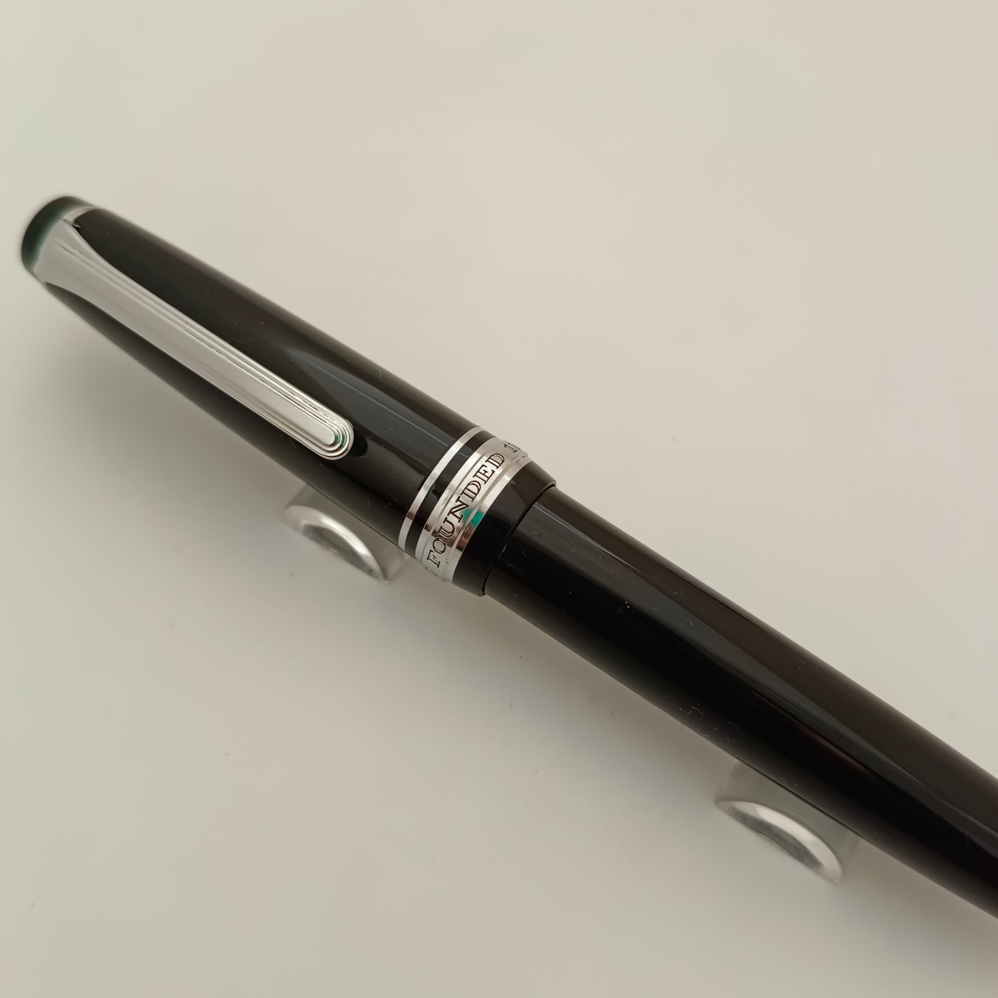 Sailor Professional Gear Slim Fountain Pen - Black Rhodium Trim