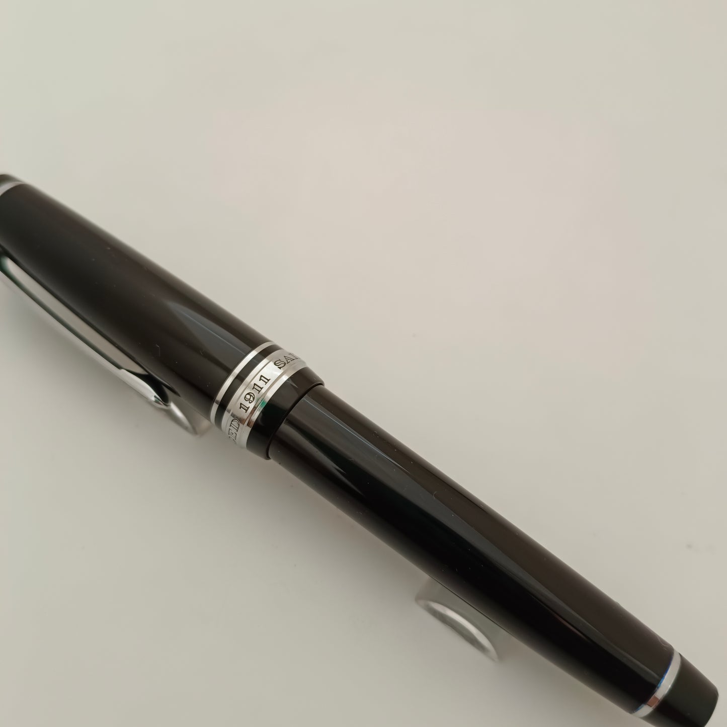 Sailor Professional Gear Slim Fountain Pen - Black Rhodium Trim