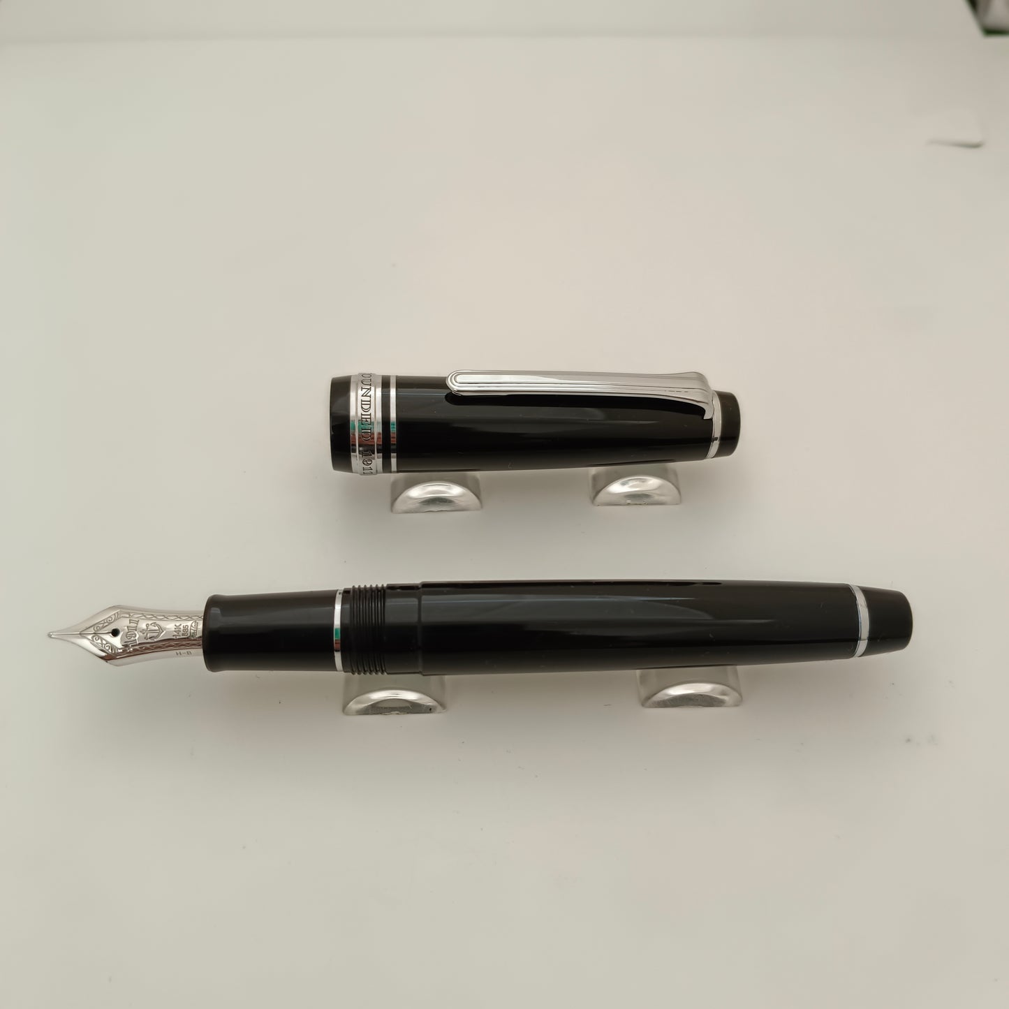 Sailor Professional Gear Slim Fountain Pen - Black Rhodium Trim