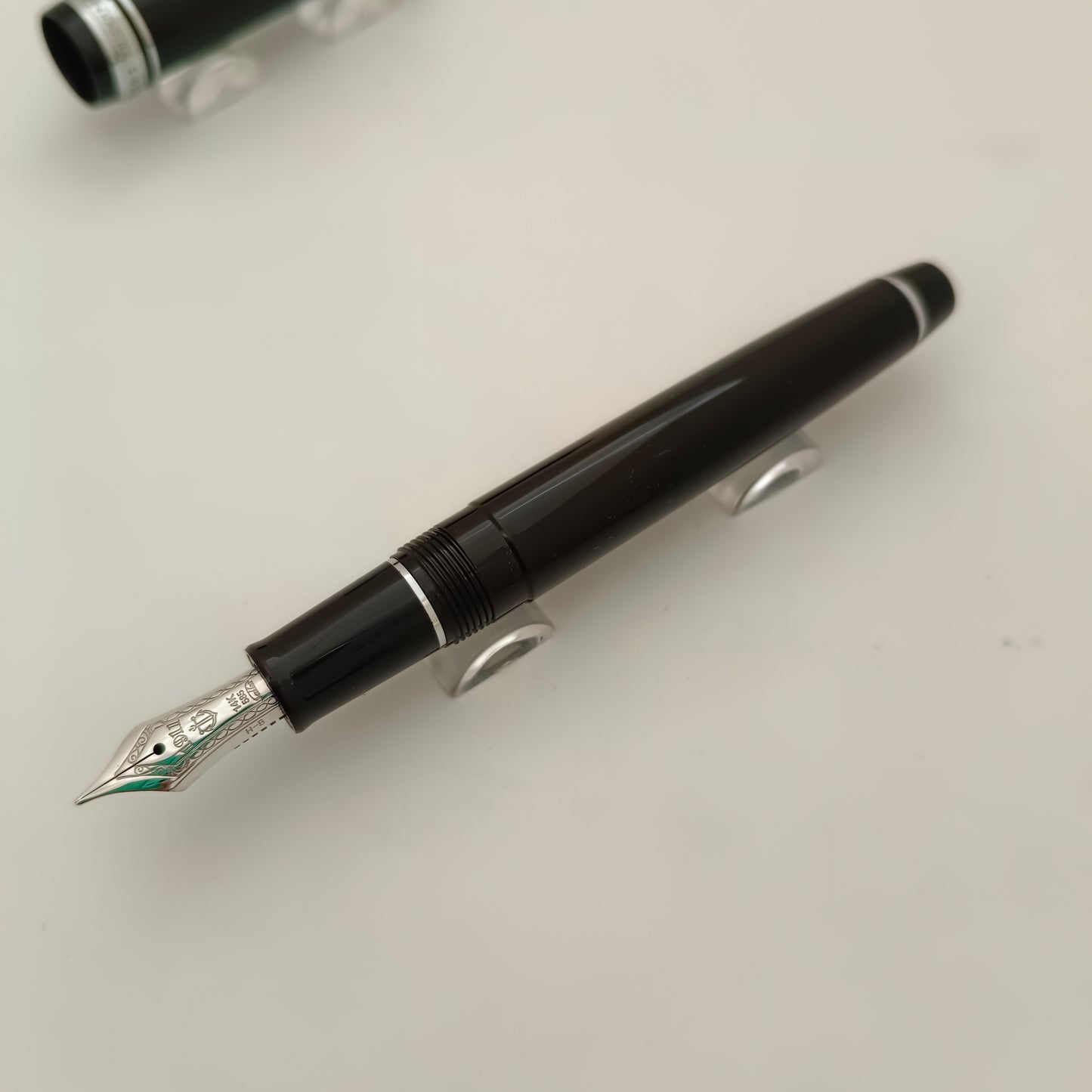 Sailor Professional Gear Slim Fountain Pen - Black Rhodium Trim