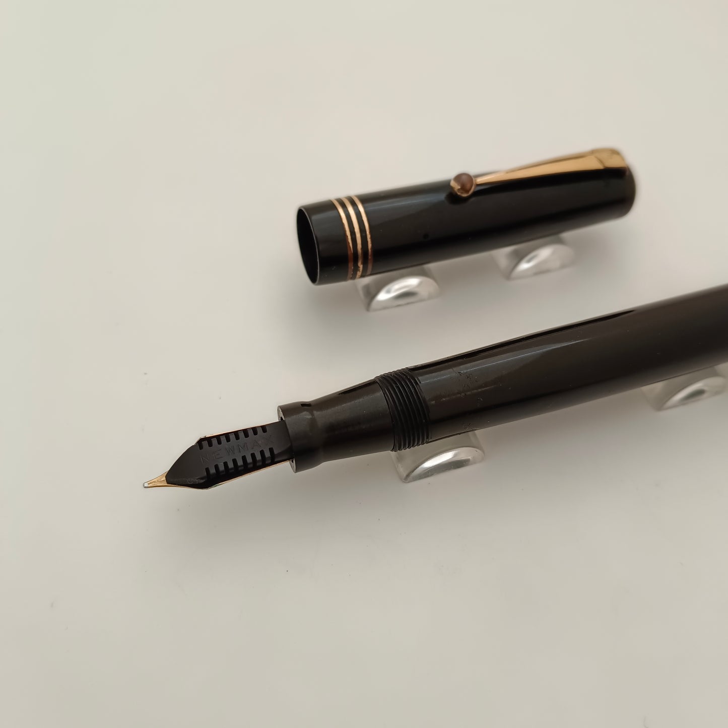 Vintage Swan Mabie Todd leverless 1060 Black Fountain Pen