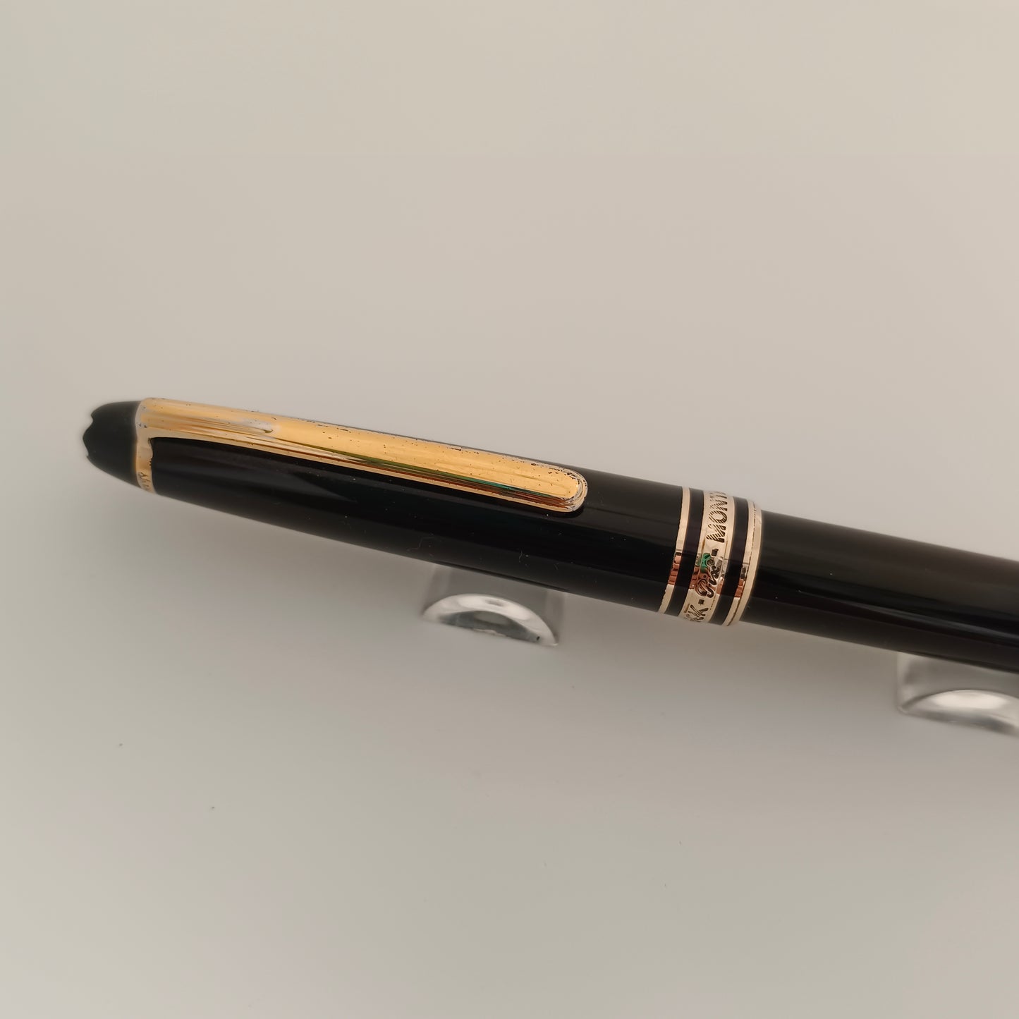 Montblanc Meisterstuck Classique Fountain Pen - Black with gold trim