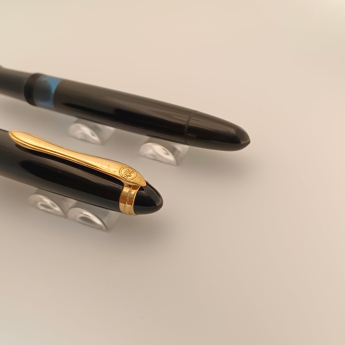 GEHA SCHULFULLER BLACK PISTON GOLD TRIM FOUNTAIN PEN