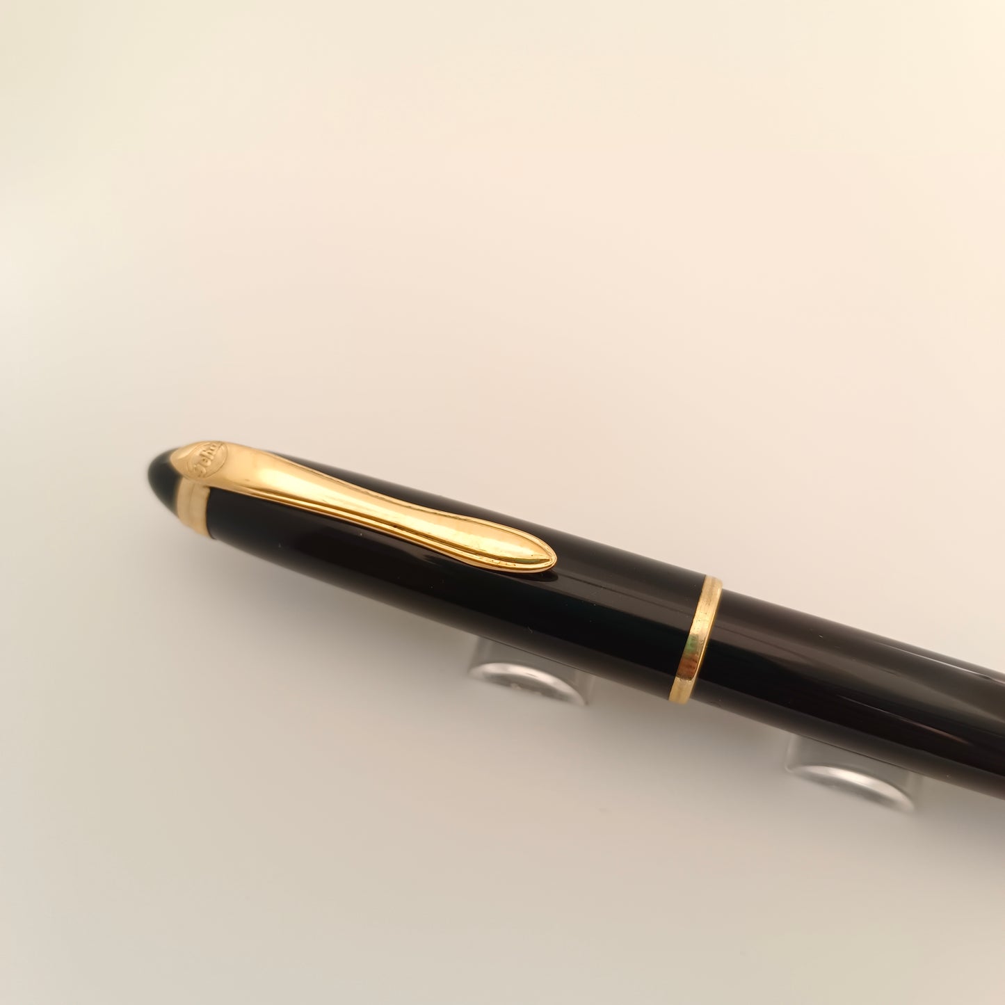 GEHA SCHULFULLER BLACK PISTON GOLD TRIM FOUNTAIN PEN