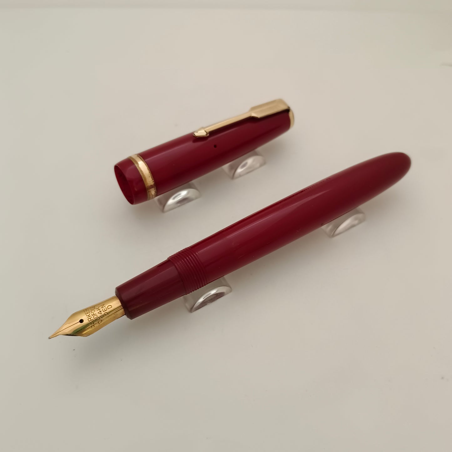 Vintage Parker Duofold Burgundy Fountain Pen 14kt Gold Nib