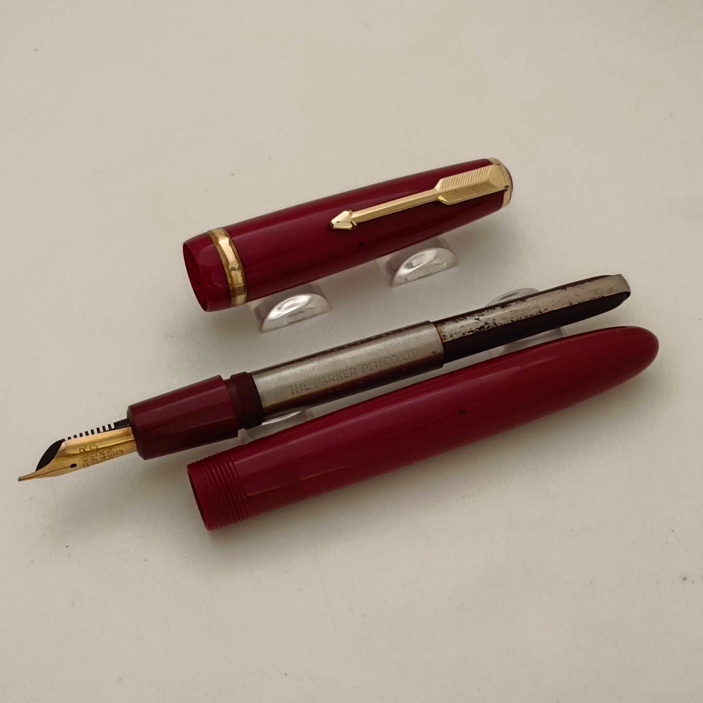 Vintage Parker Duofold Burgundy Fountain Pen 14kt Gold Nib