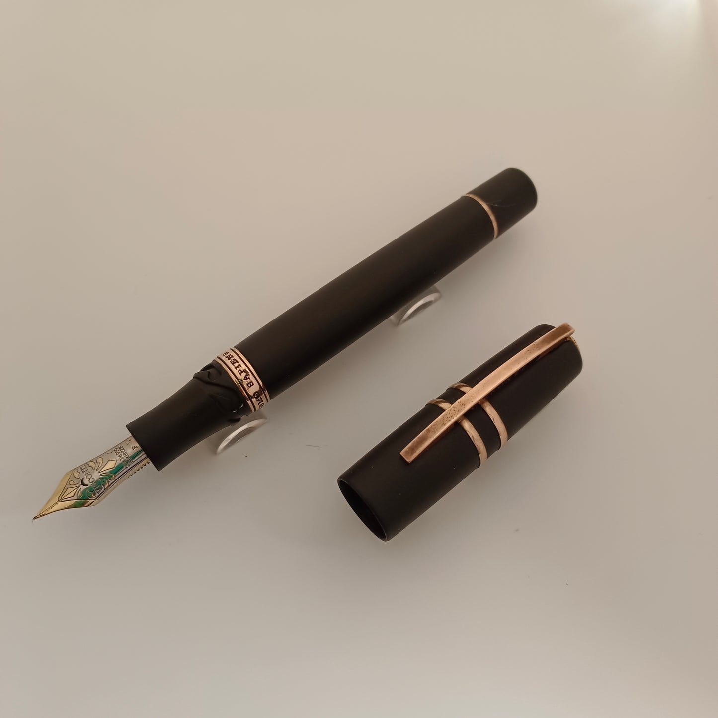 Visconti Homo Sapiens Dark Age Fountain Pen 23k Palladium Fine Nib