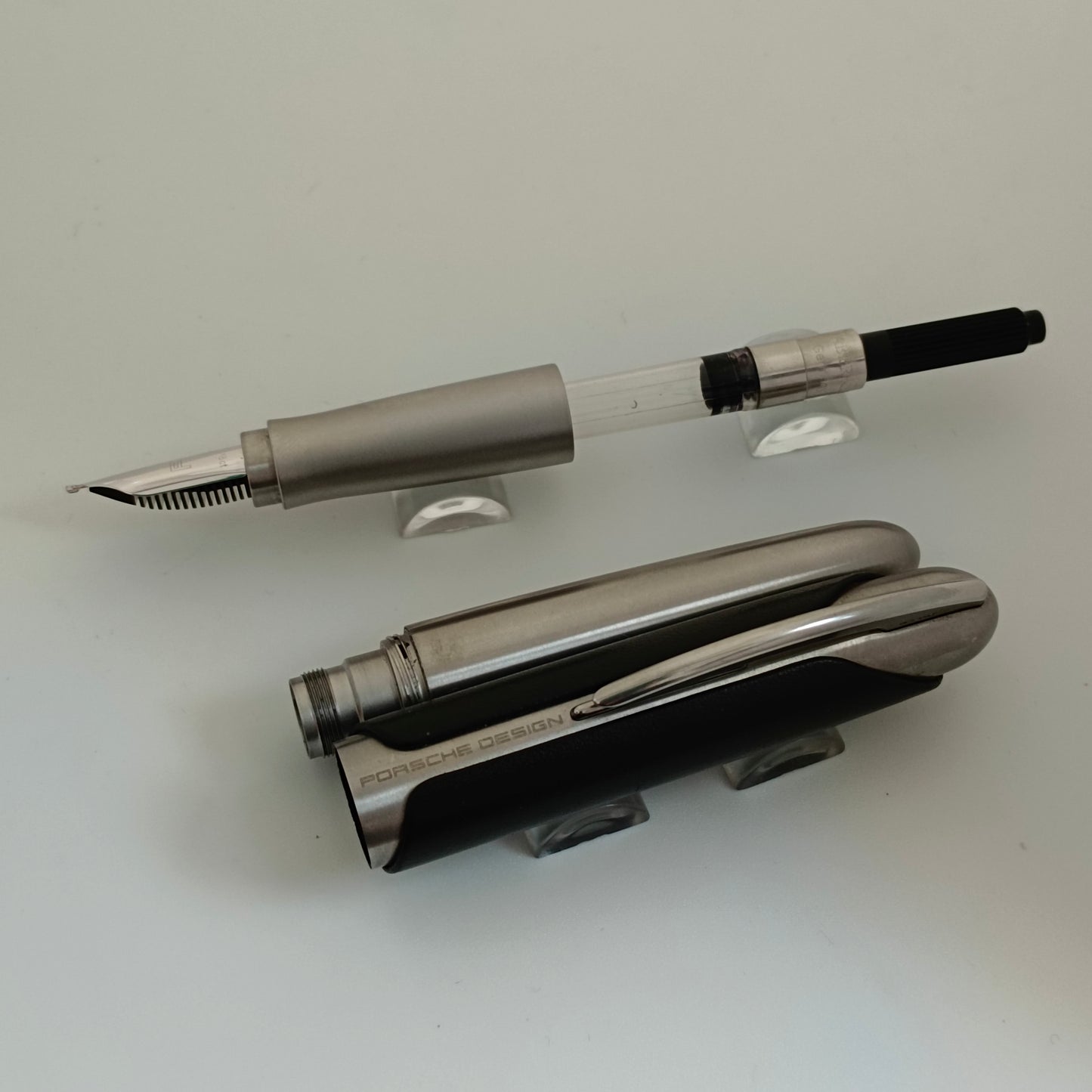 PORSCHE DESIGN P3150 LEATHER BLACK WITH STAINLESS STEEL FOUNTAIN PEN