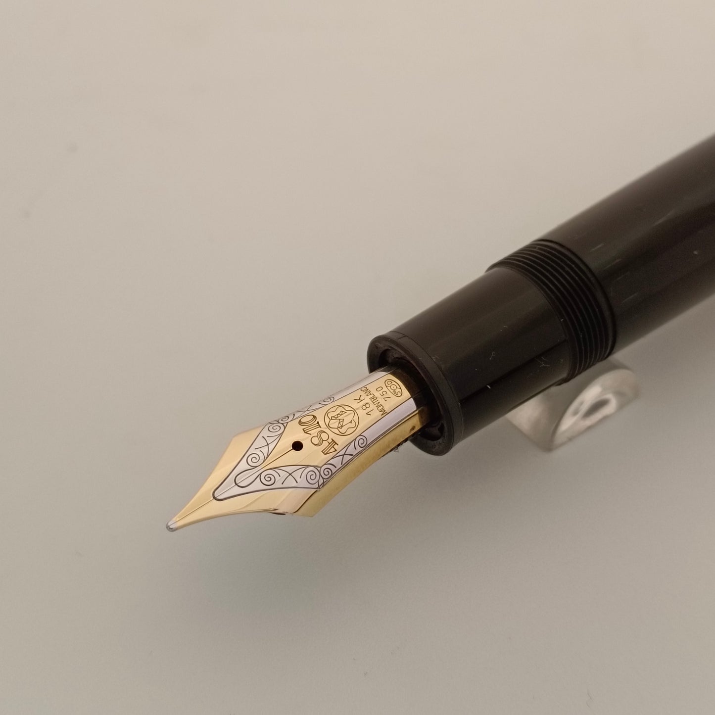 Montblanc Meisterstuck 149 Piston Filler Black Fountain Pen