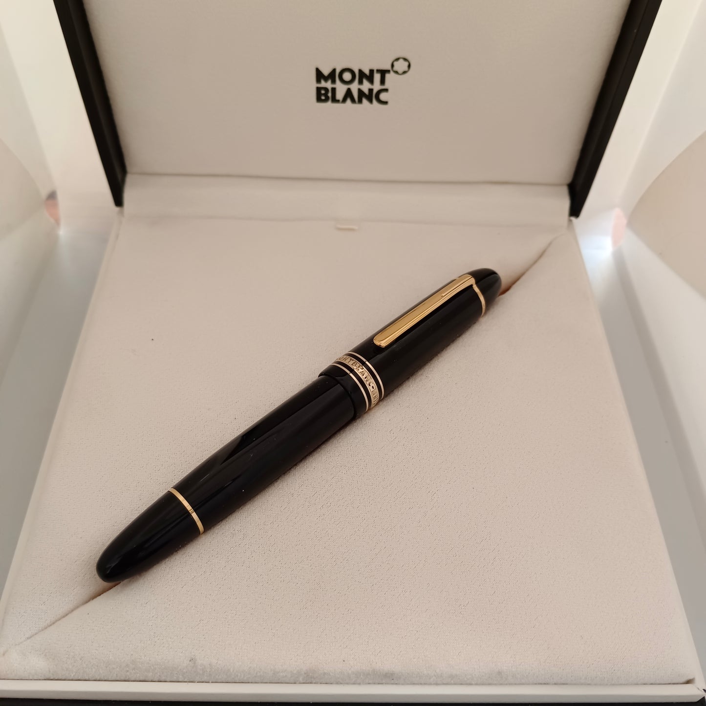 Montblanc Meisterstuck 149 Piston Filler Black Fountain Pen