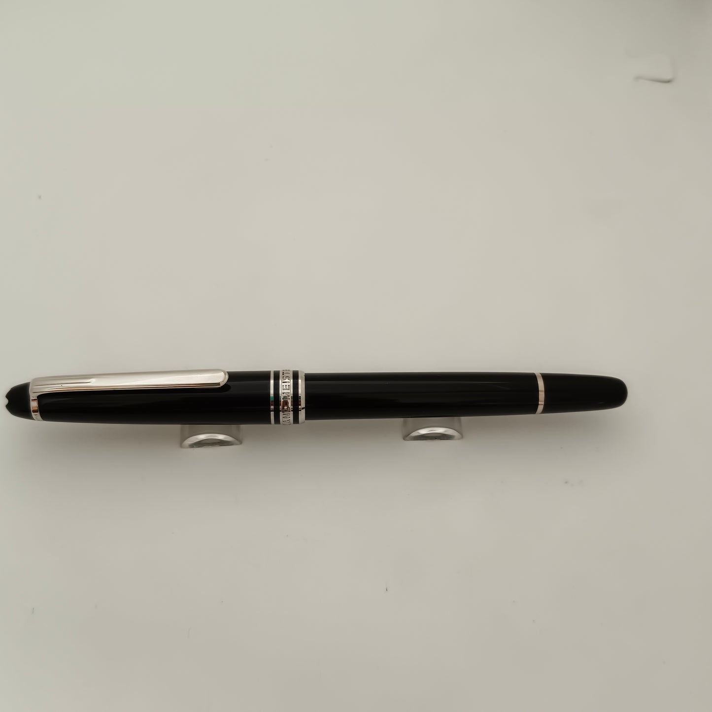 Montblanc Meisterstuck Classique Rollerball Pen- Platinum trim