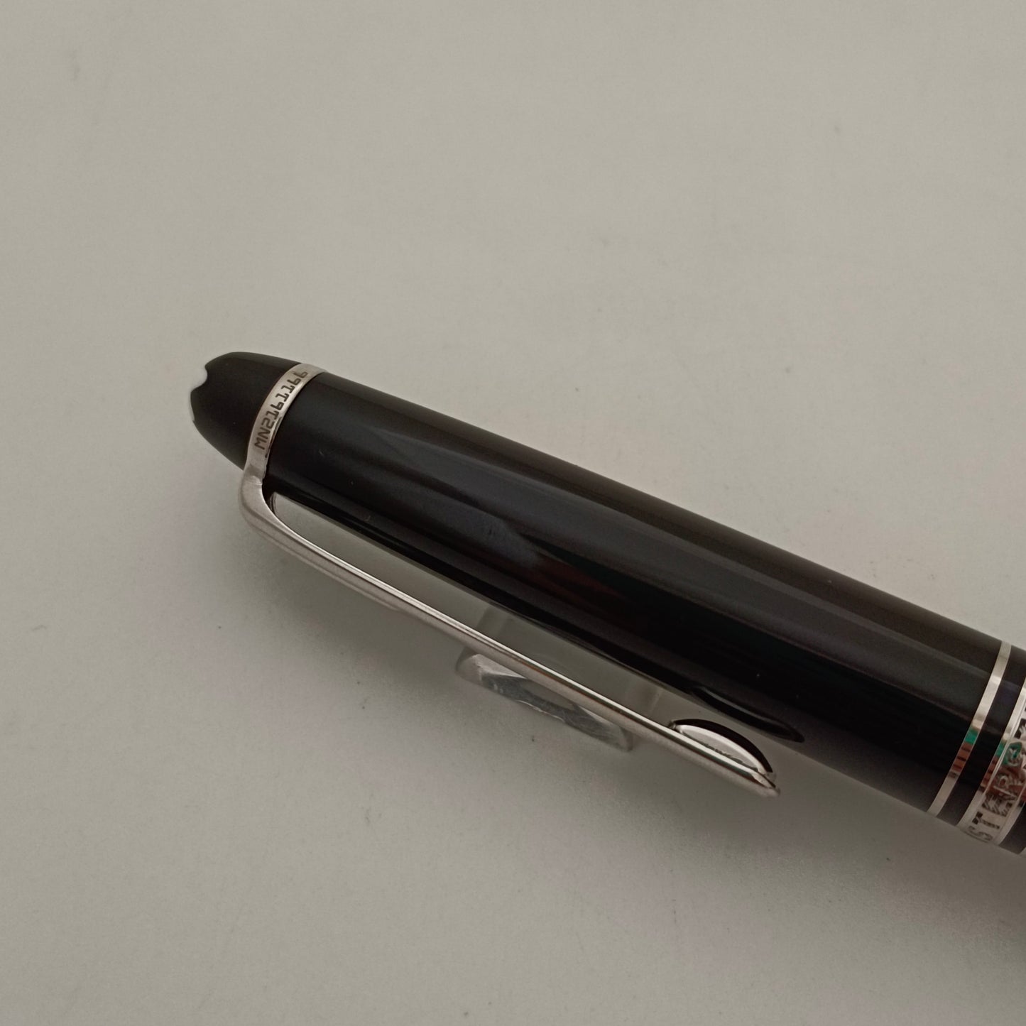 Montblanc Meisterstuck Classique Rollerball Pen- Platinum trim