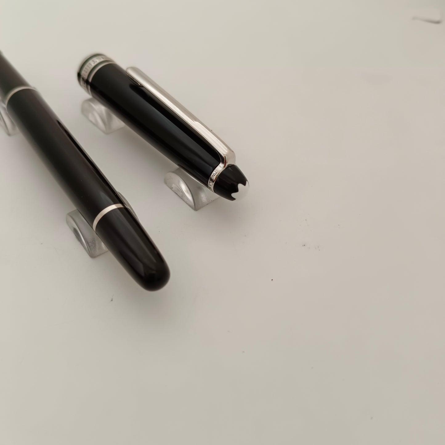 Montblanc Meisterstuck Classique Rollerball Pen- Platinum trim