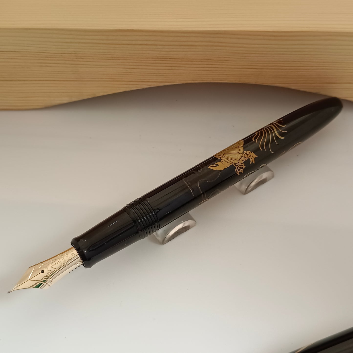 Namiki Nippon Art Maki-e Fountain Pen - Crane/Turtle