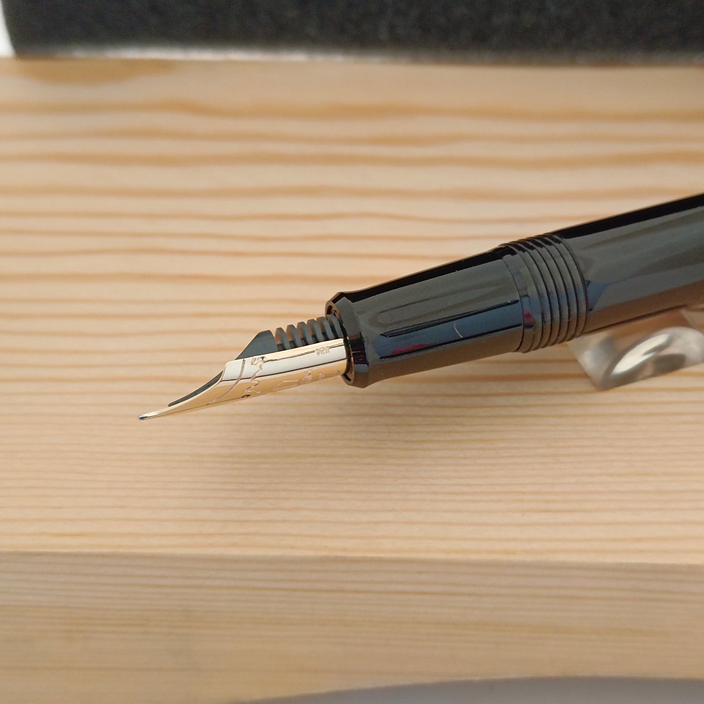 Namiki Nippon Art Maki-e Fountain Pen - Crane/Turtle