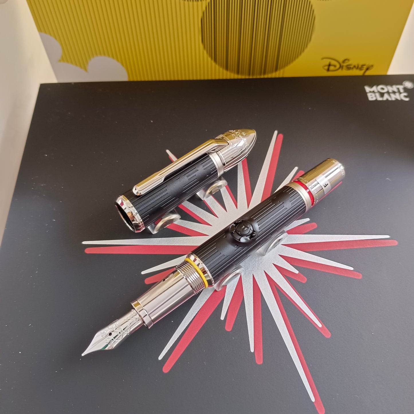 Montblanc Great Characters SE Walt Disney Fountain Pen