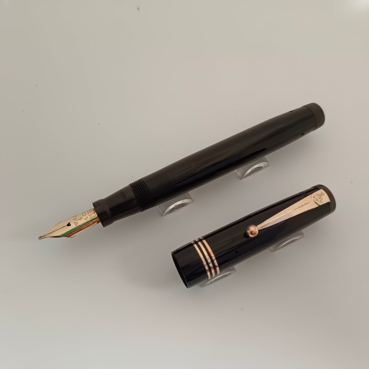 Vintage Swan Mabie Todd leverless 1060 Black Fountain Pen
