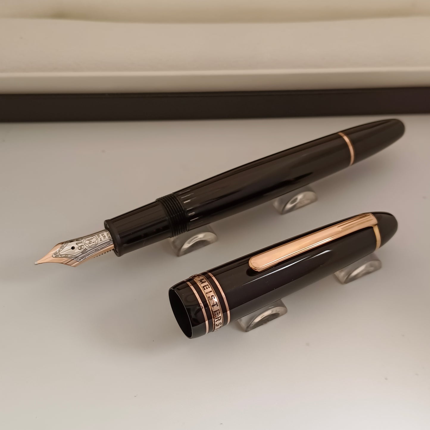 Montblanc Meisterstuck 146 LeGrand Rose Gold Trim Fountain Pen
