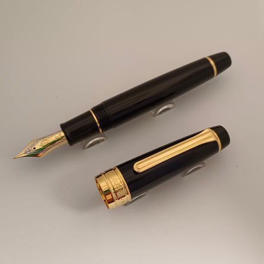 Sailor Professional Gear King of Pen (KOP) Black/Gold Fountain Pen