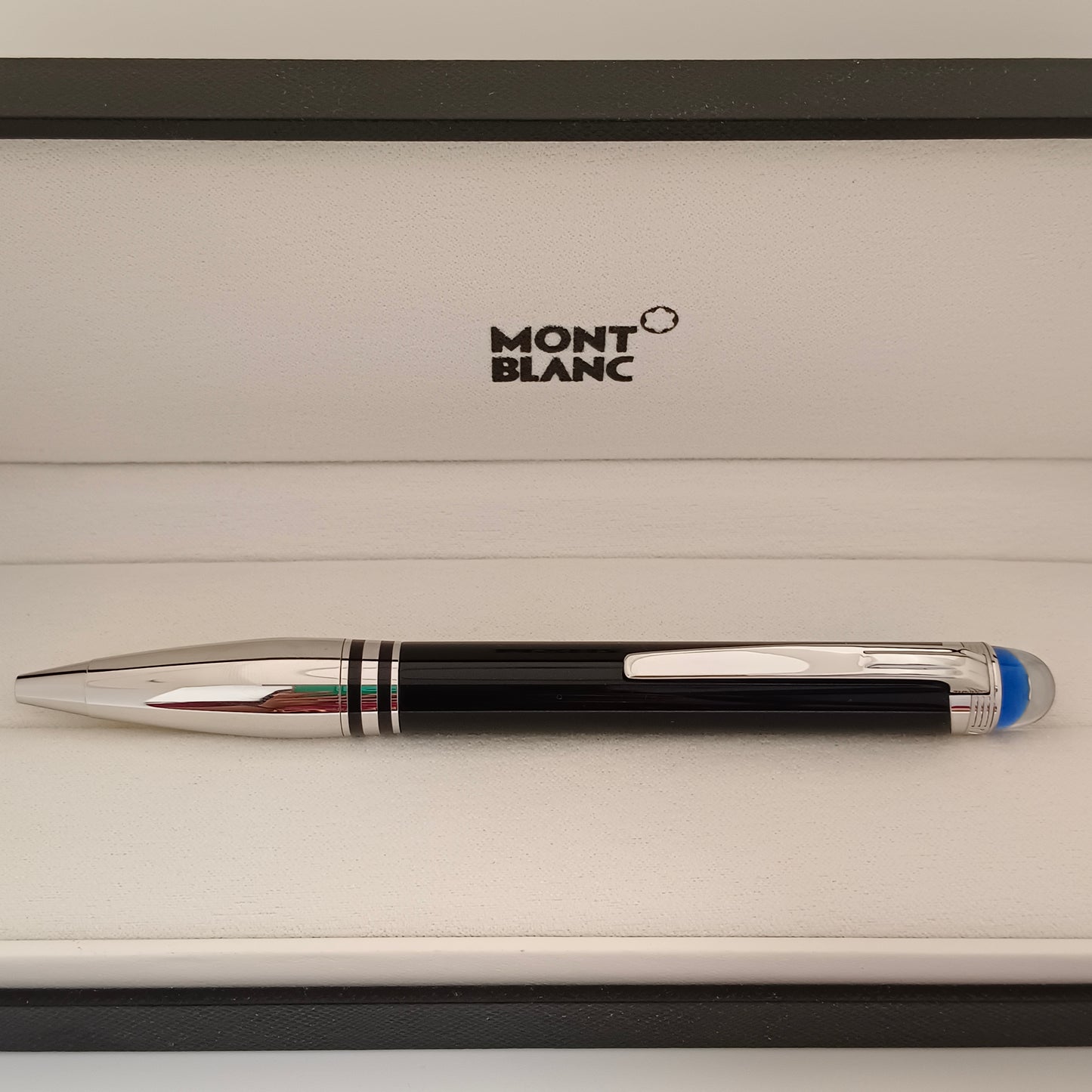 Montblanc Starwalker Doue Black Ballpoint Pen with Platinum Trim