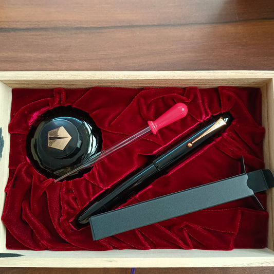 Namiki Urushi  Black Emperor No.50 Fountain Pen