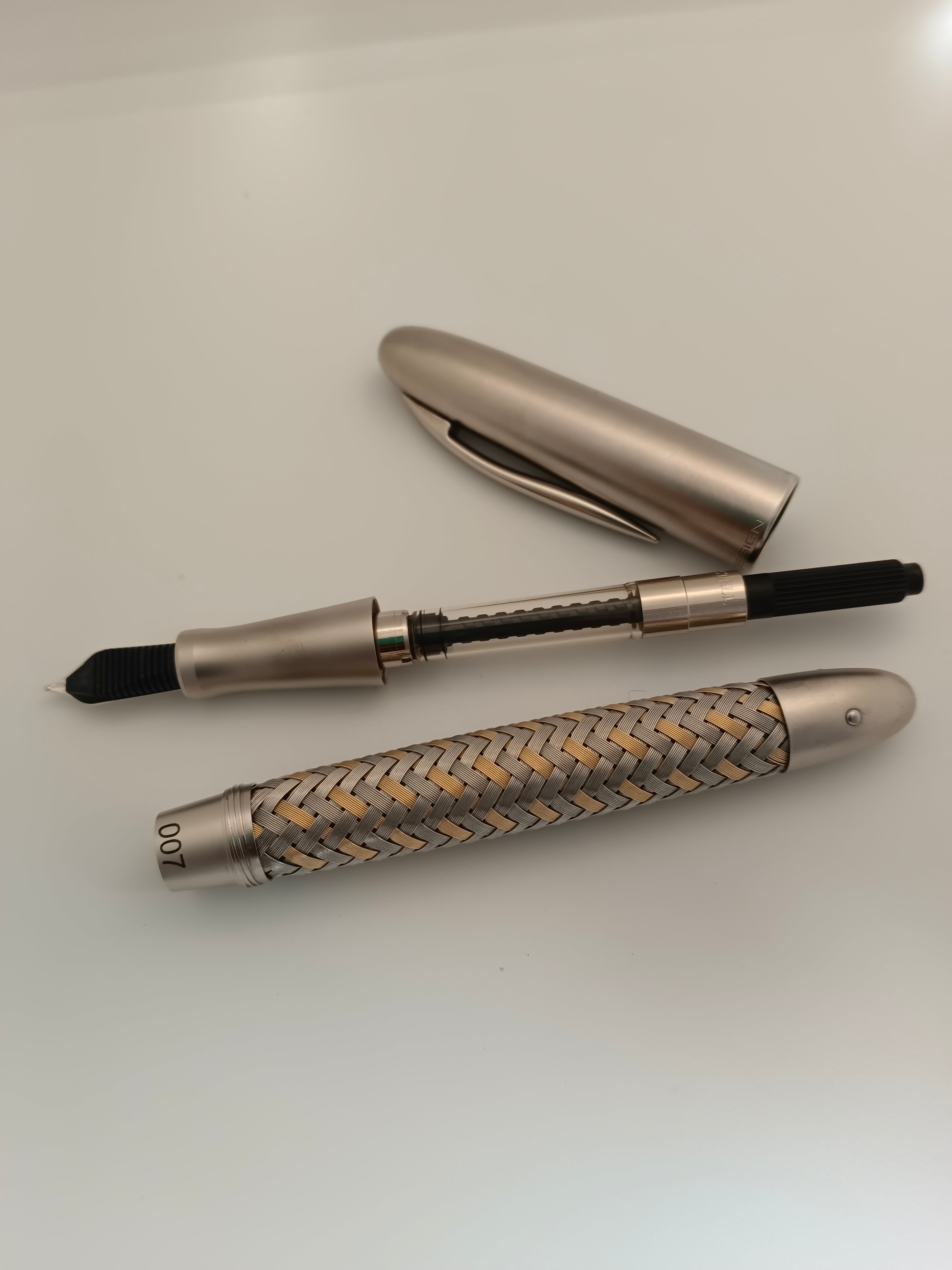Porsche Design P3110 Steel / GoldTecflex Fountain Pen – Vintage