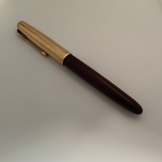 Parker 51 Mini Burgundy Fountain Pen-14kt Gold Nib