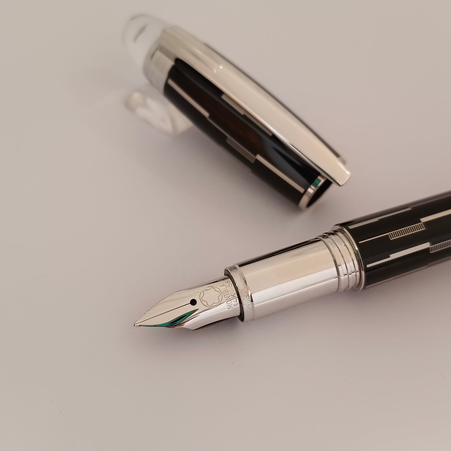 Montblanc starwalker mystery black fountain pen