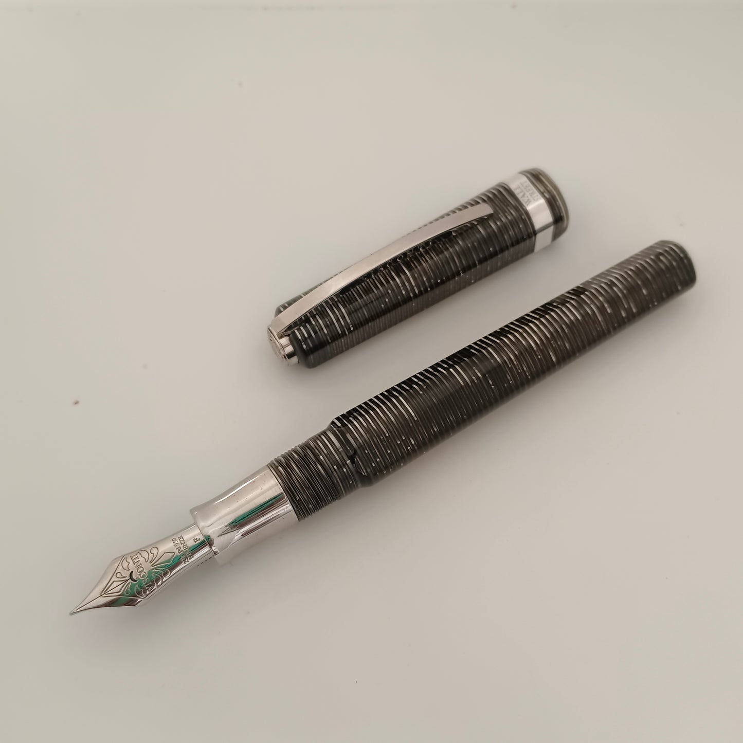 Visconti Wall Street SIlver Pearl Grey Celluloid Fountain Pen