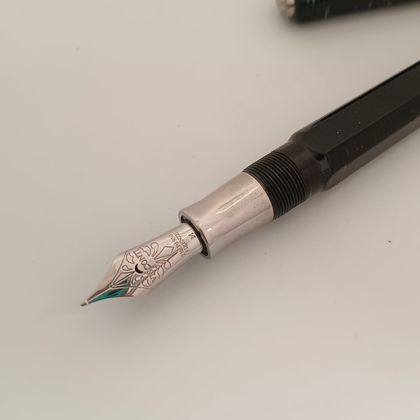 Visconti Wall Street Green Pearl Celluloid Fountain Pen