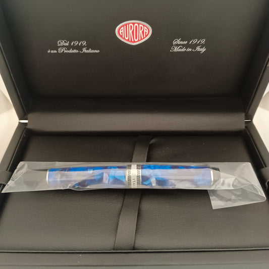 Aurora optima auroloid Blue with CT fountain pen