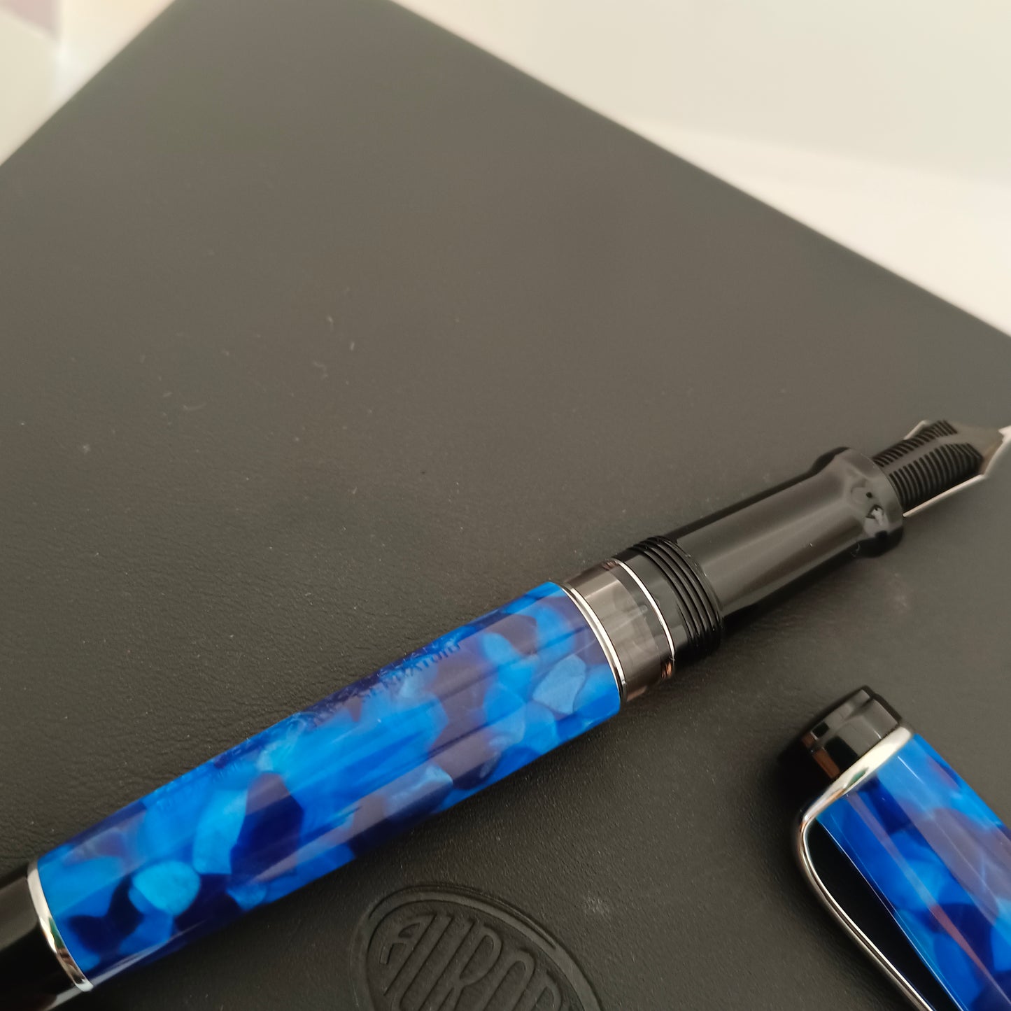 Aurora optima auroloid Blue with CT fountain pen