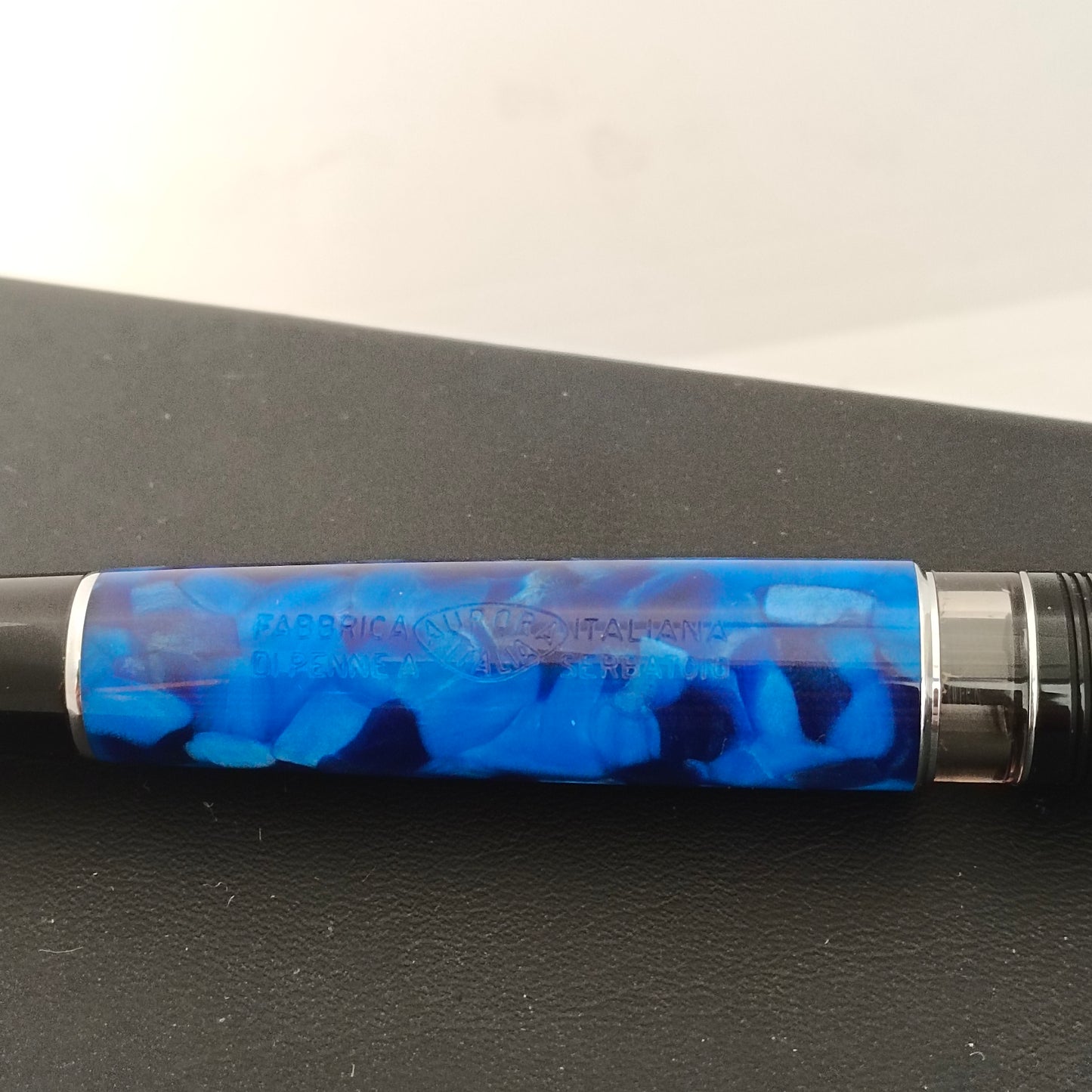 Aurora optima auroloid Blue with CT fountain pen