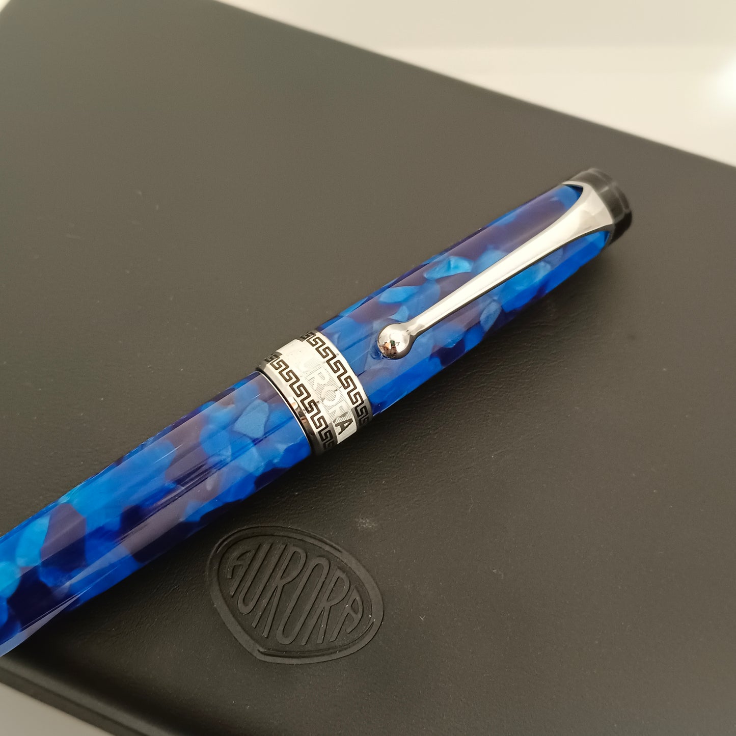Aurora optima auroloid Blue with CT fountain pen