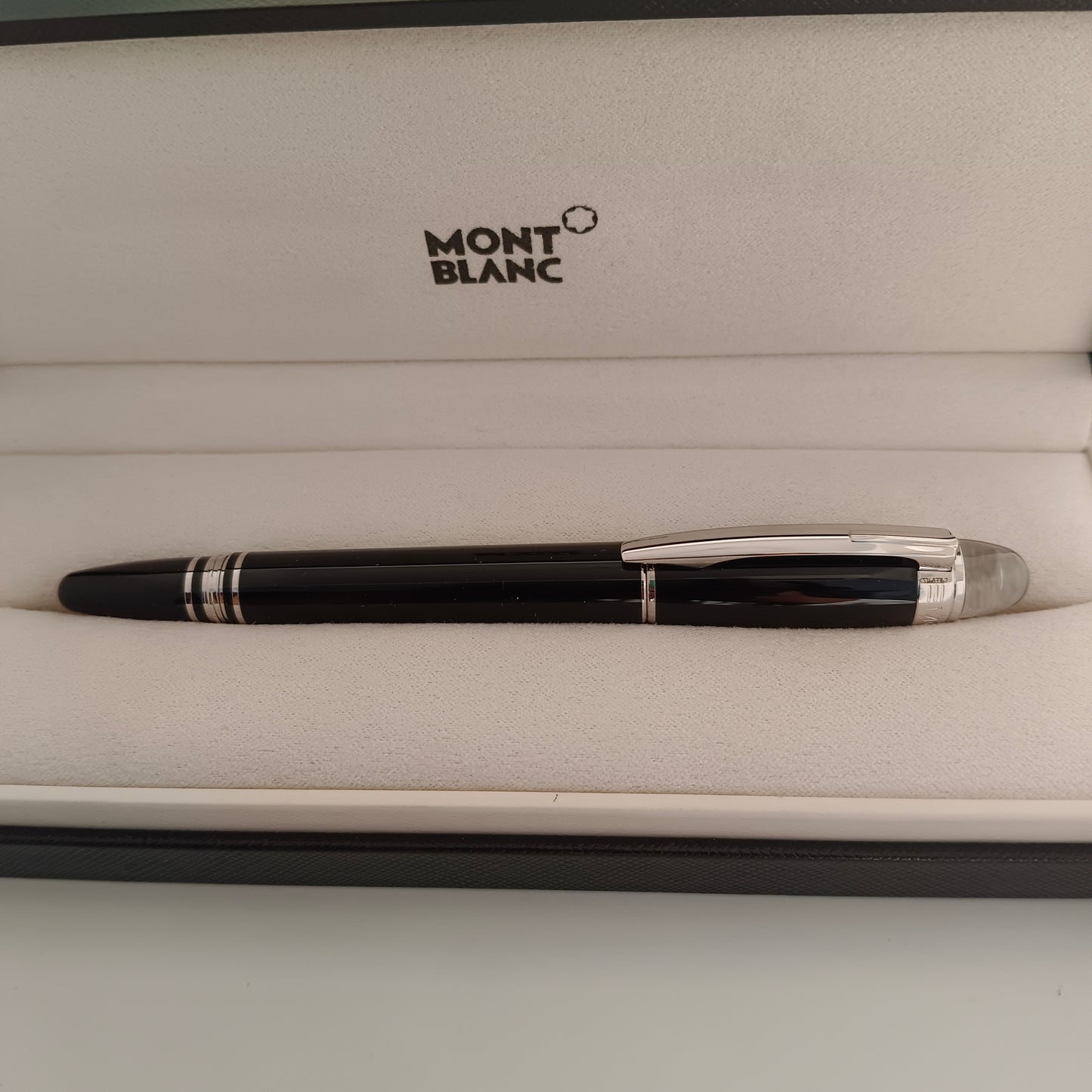 Mont Blanc Starwalker Black Rollerball Pen With Platinum Trim