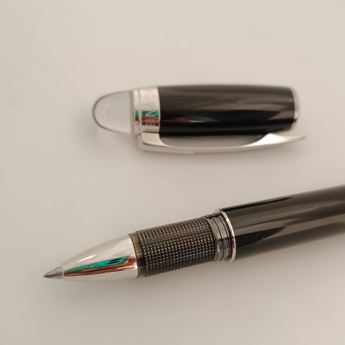 Mont Blanc Starwalker Black Rollerball Pen With Platinum Trim