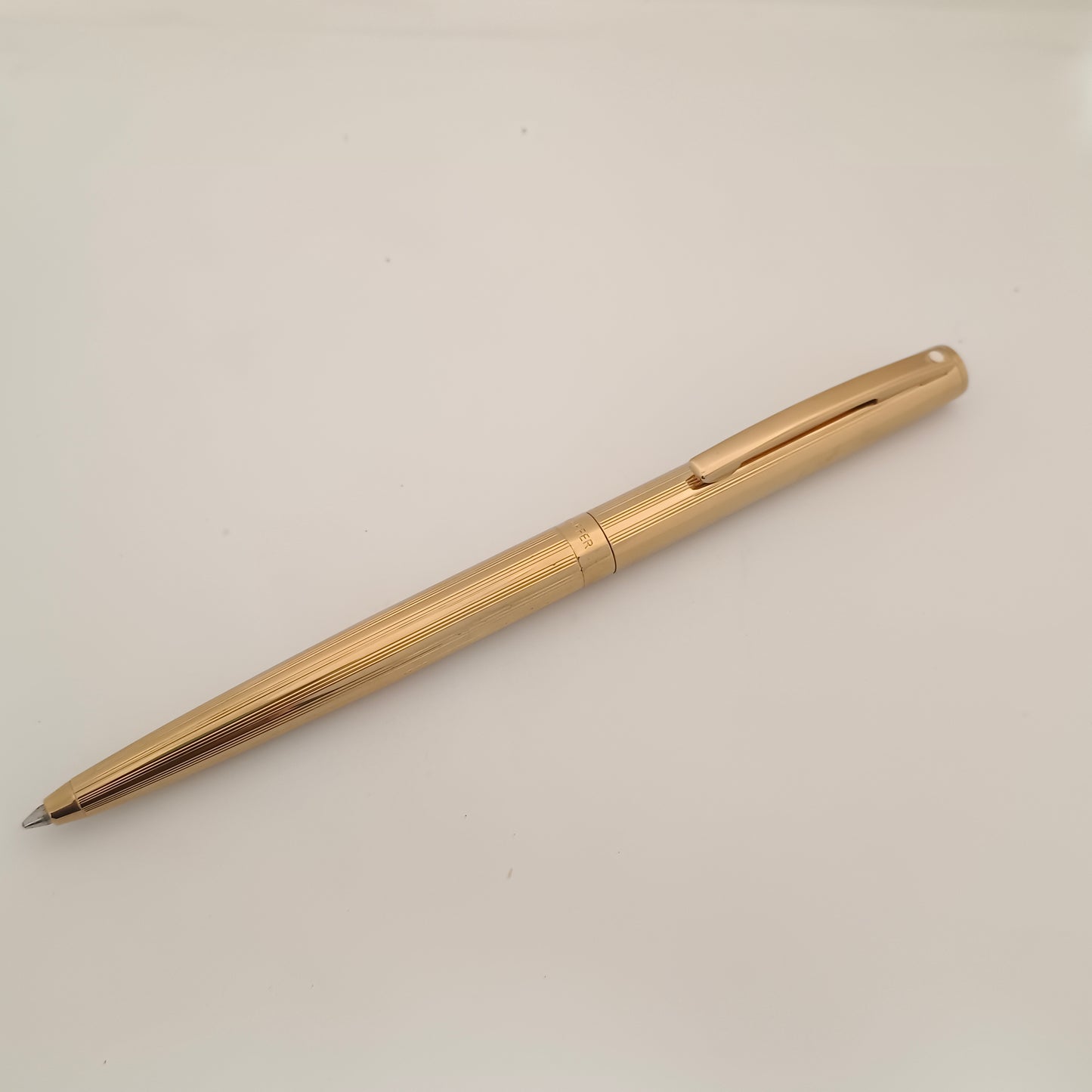 Sheaffer Sagaris 9474 Fluted Gold Ballpoint Pen