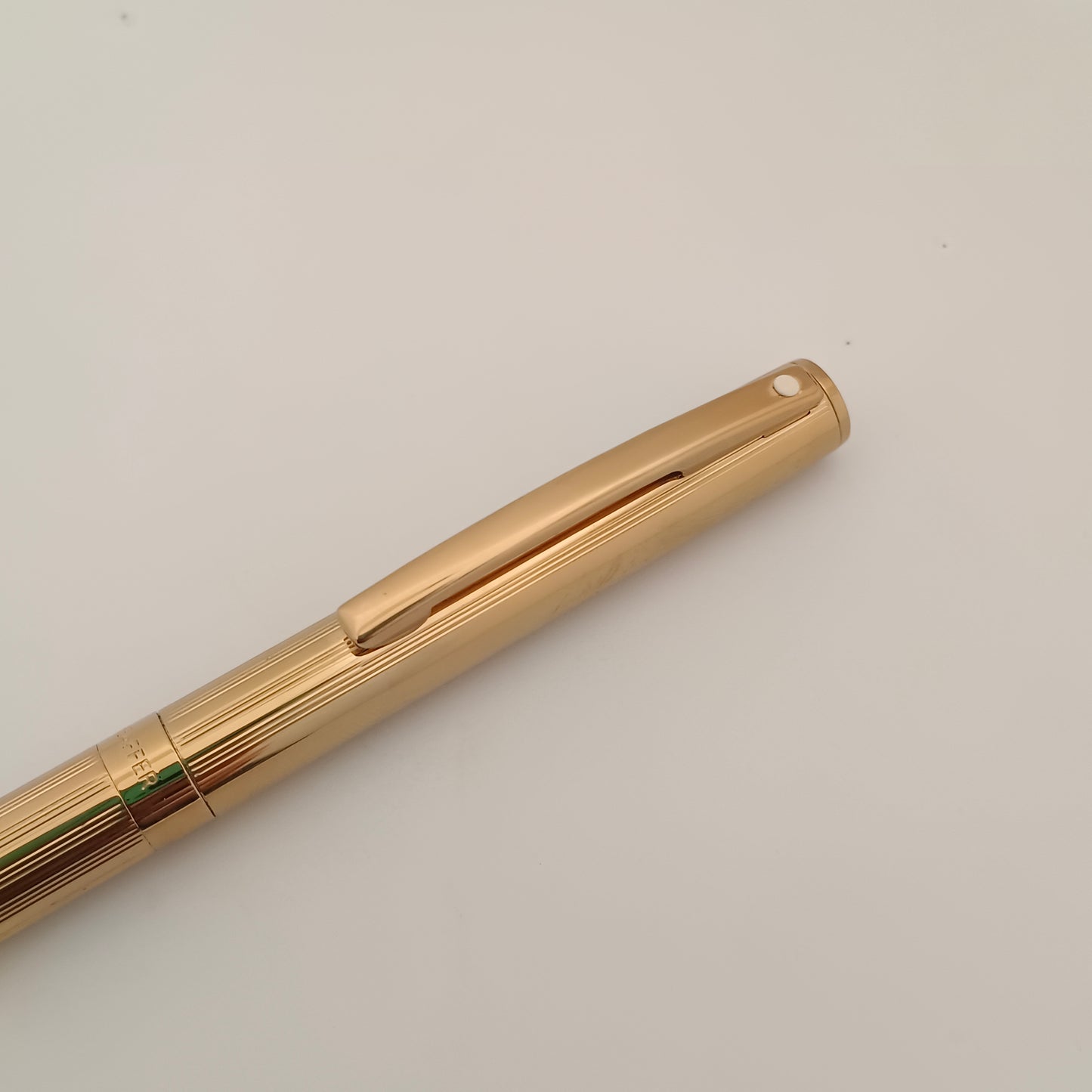Sheaffer Sagaris 9474 Fluted Gold Ballpoint Pen